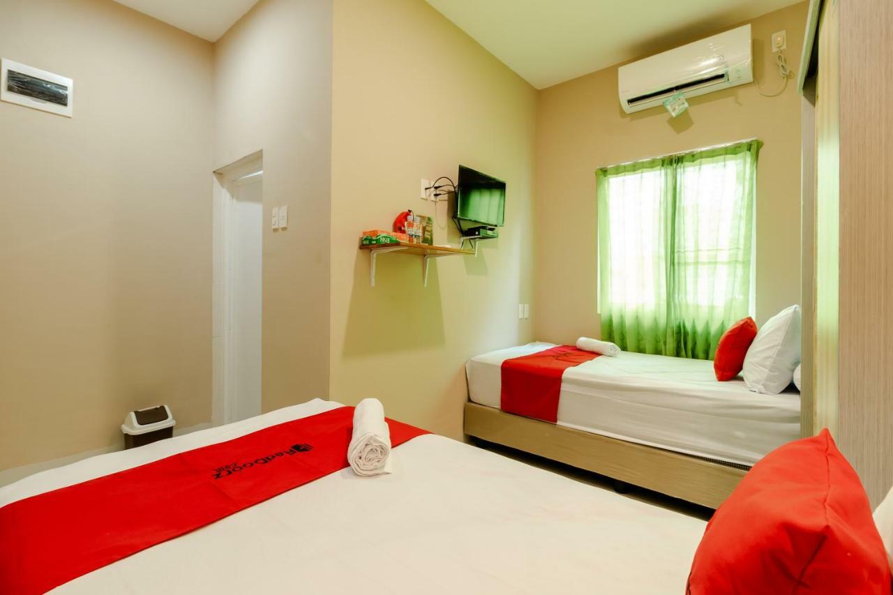 Reddoorz Syariah @ Panglima Polem Aceh Hotel Banda Aceh Exterior foto